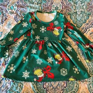 Grinch dress size XS. My daughter wore at 2.5 years old. Worn once.